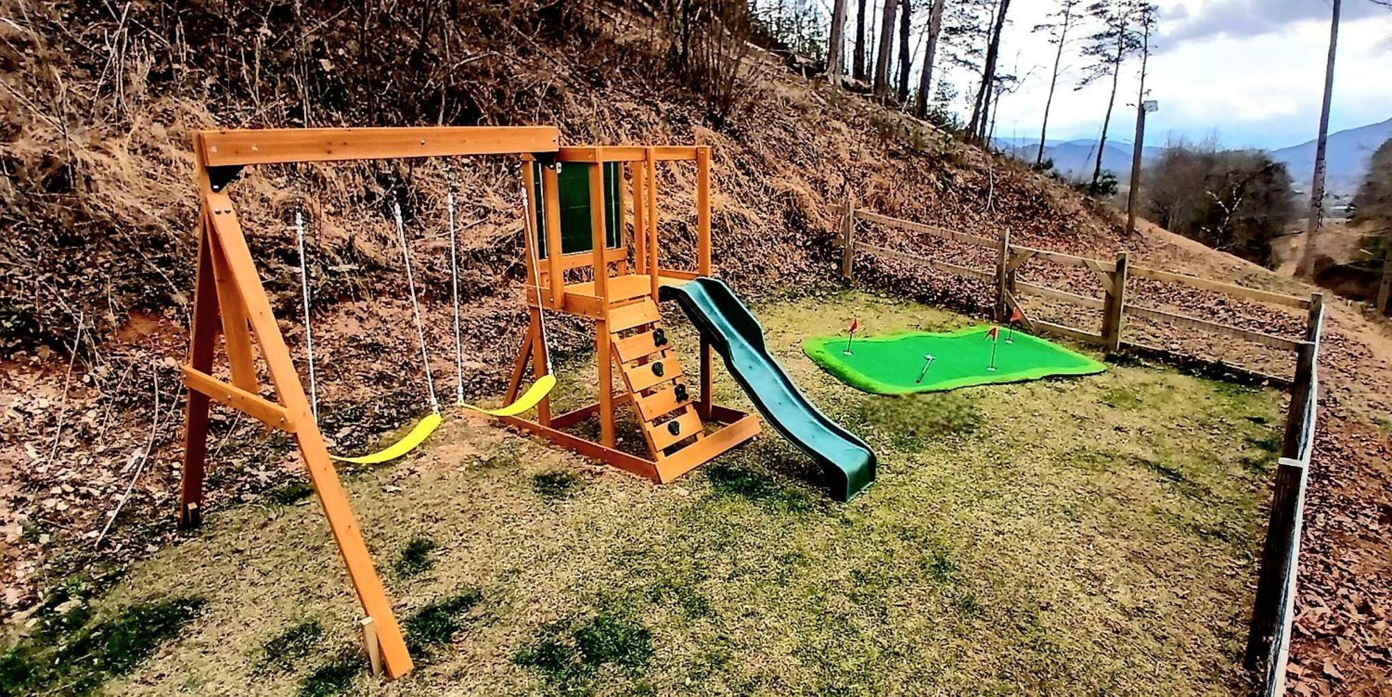 Lil Cabin In The Cove! Mtn Views, Theater, Hot Tub, Games, King Beds, Prime Location! سيفيرفيل المظهر الخارجي الصورة